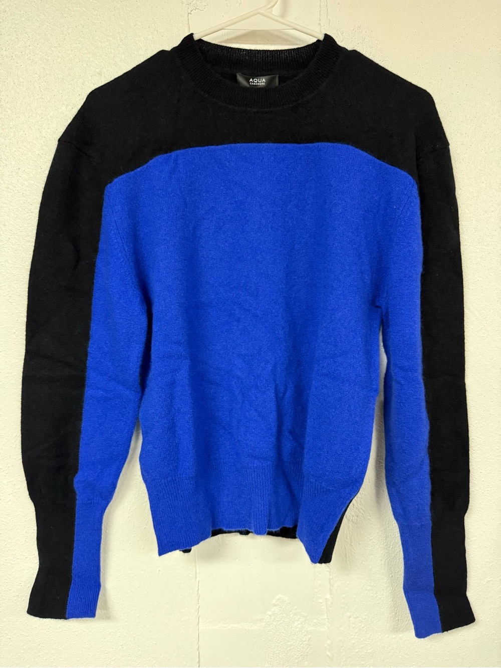 Aqua Women’s Cashmere Blue and Black Colorblock Crewneck Sweater